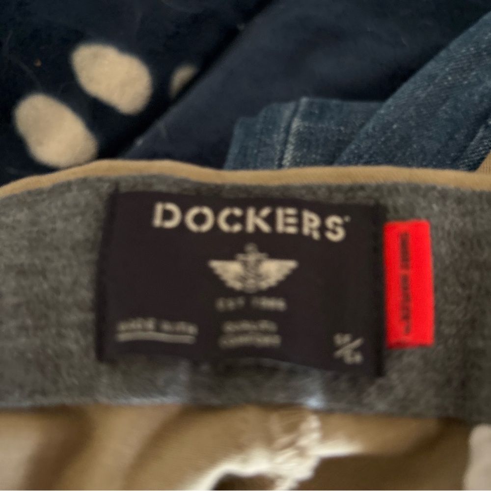 Dockers Khaki Pants 38X32 Never Worn No Tags NEW